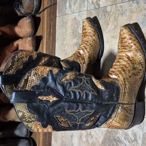 Lucchese Resistol Ranch Woman's Snake Python Skin Cowboy Boots Size 7.5B M3520